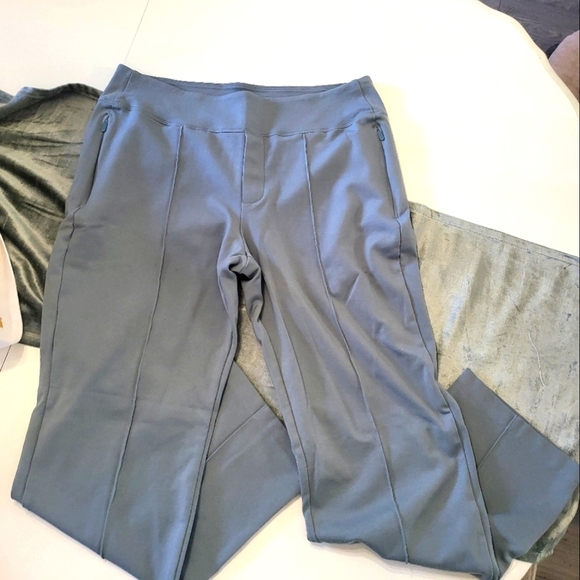Athleta Pants - Athleta Eastbound Straight Leg Travel Pants Sage Green Pockets Pull on